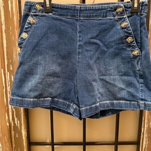 J.McLaughlin Denim Shorts.Side zipper.Pockets Decorative side buttons.EUC size6